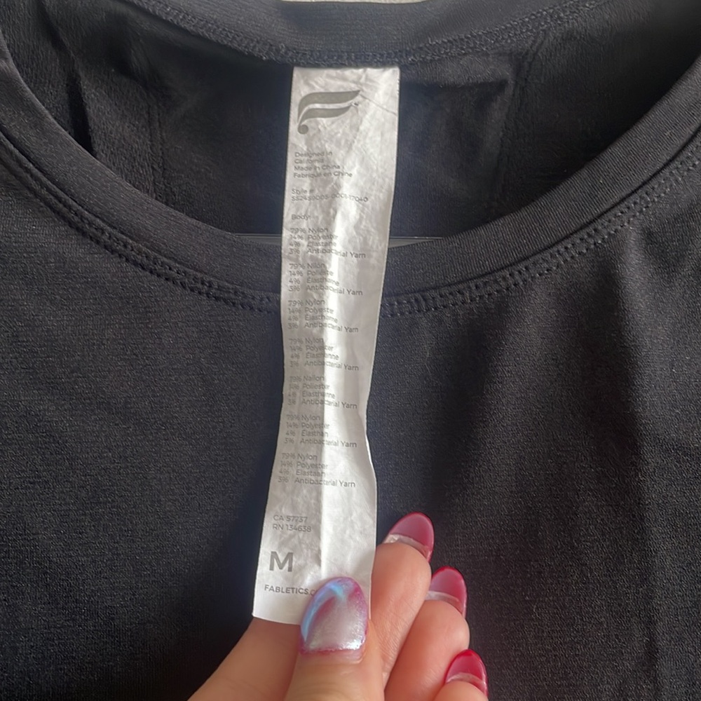 Fabletics Black Tee - Picture 4 of 4